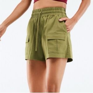 Fabletics Camden Cargo Shorts SZ Medium